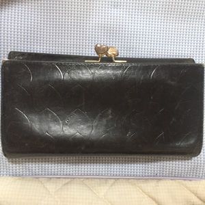 Lovcat leather HEART wallet Tri-fold kiss closure